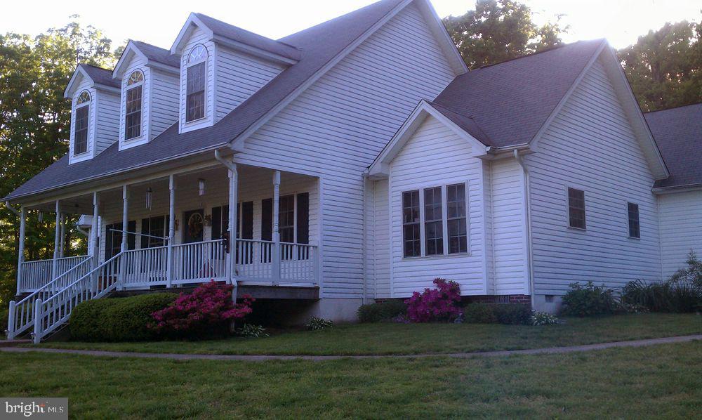 441 HARTWOOD RD, FREDERICKSBURG, Virginia 22406, 4 Bedrooms Bedrooms, ,3 BathroomsBathrooms,Residential,For sale,441 HARTWOOD RD,VAST2045422 MLS # VAST2045422