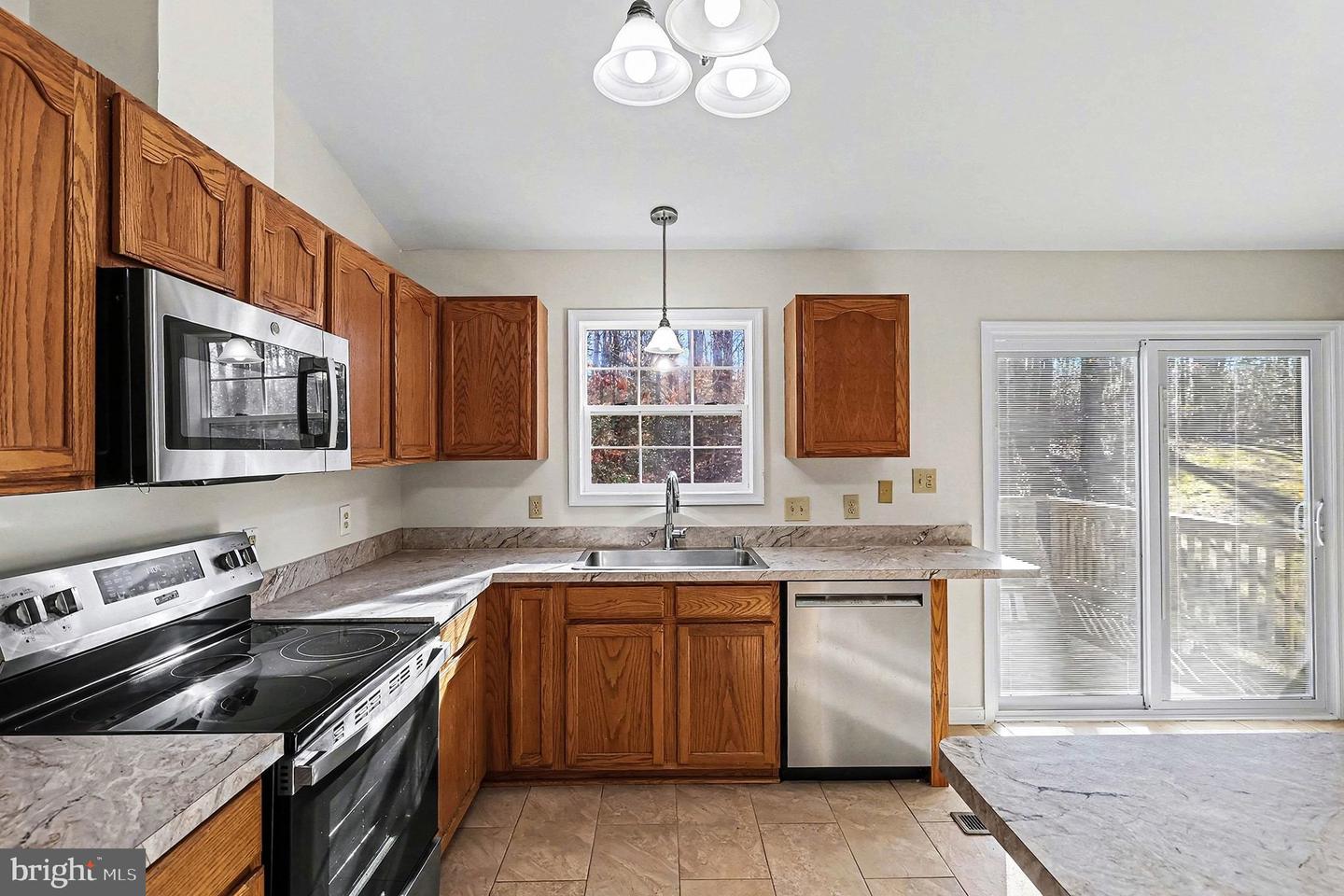 7200 CLOVERHILL RD, SPOTSYLVANIA, Virginia 22551, 4 Bedrooms Bedrooms, ,2 BathroomsBathrooms,Residential,For sale,7200 CLOVERHILL RD,VASP2038784 MLS # VASP2038784 7200 CLOVERHILL RD, SPOTSYLVANIA, Virginia 22551, 4 Bedrooms Bedrooms, ,2 BathroomsBathrooms,Residential,For sale,7200 CLOVERHILL RD,VASP2038784 MLS # VASP2038784