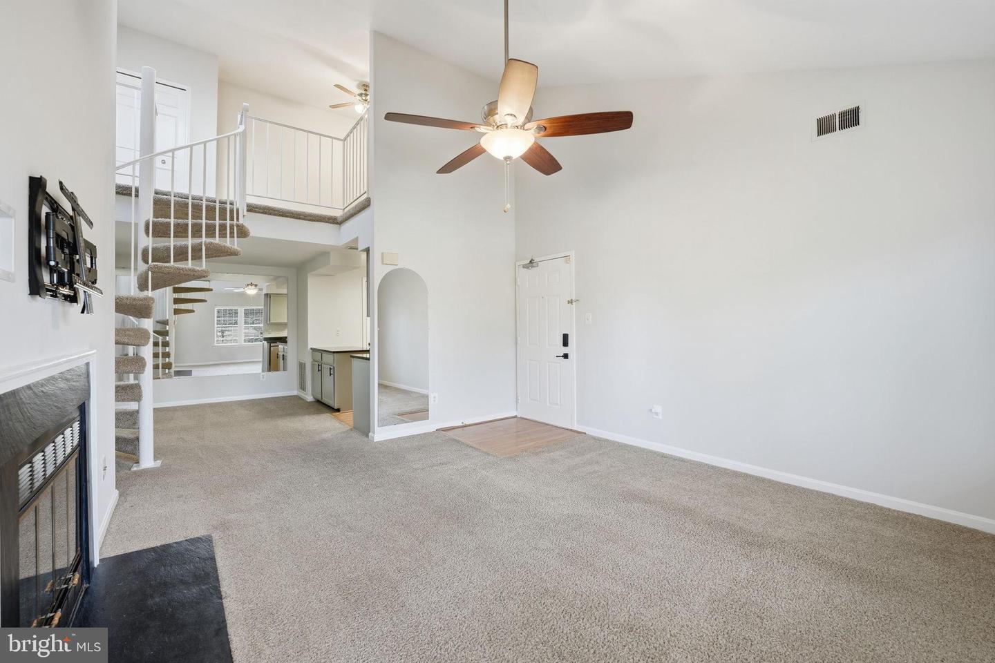 6086 ESSEX HOUSE SQ #B, ALEXANDRIA, Virginia 22310, 2 Bedrooms Bedrooms, ,1 BathroomBathrooms,Residential,For sale,6086 ESSEX HOUSE SQ #B,VAFX2286942 MLS # VAFX2286942