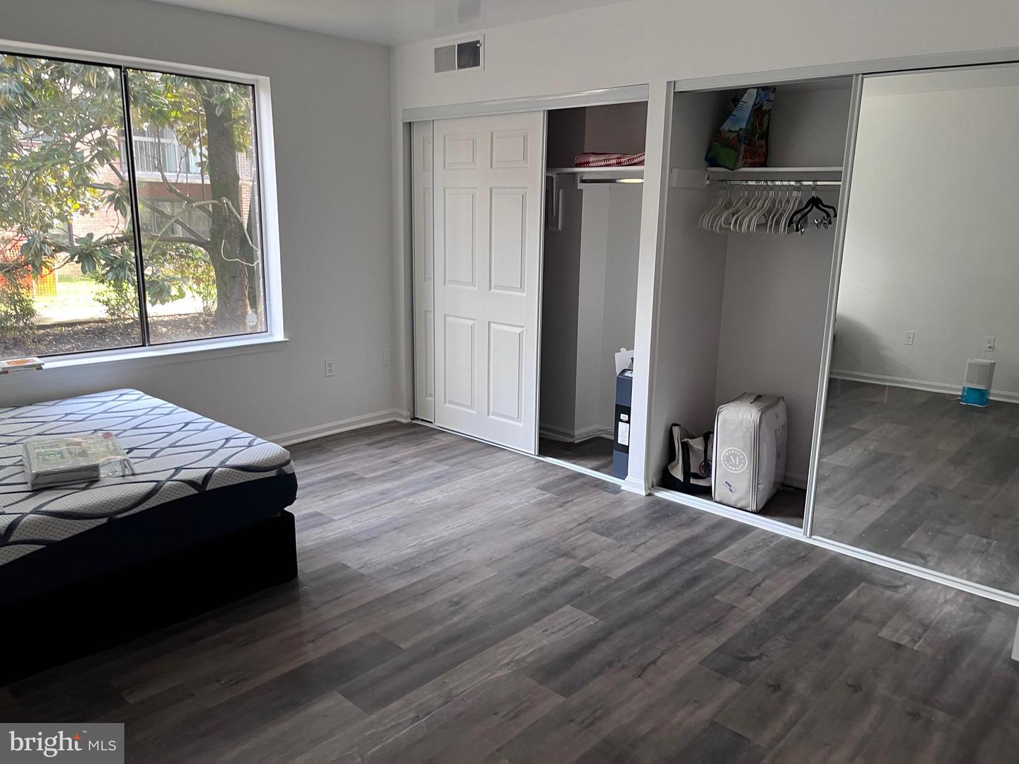 9710 KINGSBRIDGE DR #104, FAIRFAX, Virginia 22031, 1 Bedroom Bedrooms, 4 Rooms Rooms,1 BathroomBathrooms,Residential,For sale,9710 KINGSBRIDGE DR #104,VAFX2286978 MLS # VAFX2286978 9710 KINGSBRIDGE DR #104, FAIRFAX, Virginia 22031, 1 Bedroom Bedrooms, 4 Rooms Rooms,1 BathroomBathrooms,Residential,For sale,9710 KINGSBRIDGE DR #104,VAFX2286978 MLS # VAFX2286978