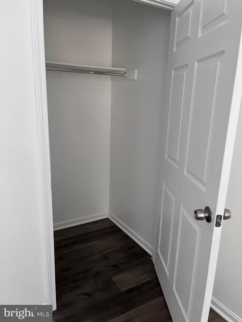 9710 KINGSBRIDGE DR #104, FAIRFAX, Virginia 22031, 1 Bedroom Bedrooms, 4 Rooms Rooms,1 BathroomBathrooms,Residential,For sale,9710 KINGSBRIDGE DR #104,VAFX2286978 MLS # VAFX2286978 9710 KINGSBRIDGE DR #104, FAIRFAX, Virginia 22031, 1 Bedroom Bedrooms, 4 Rooms Rooms,1 BathroomBathrooms,Residential,For sale,9710 KINGSBRIDGE DR #104,VAFX2286978 MLS # VAFX2286978