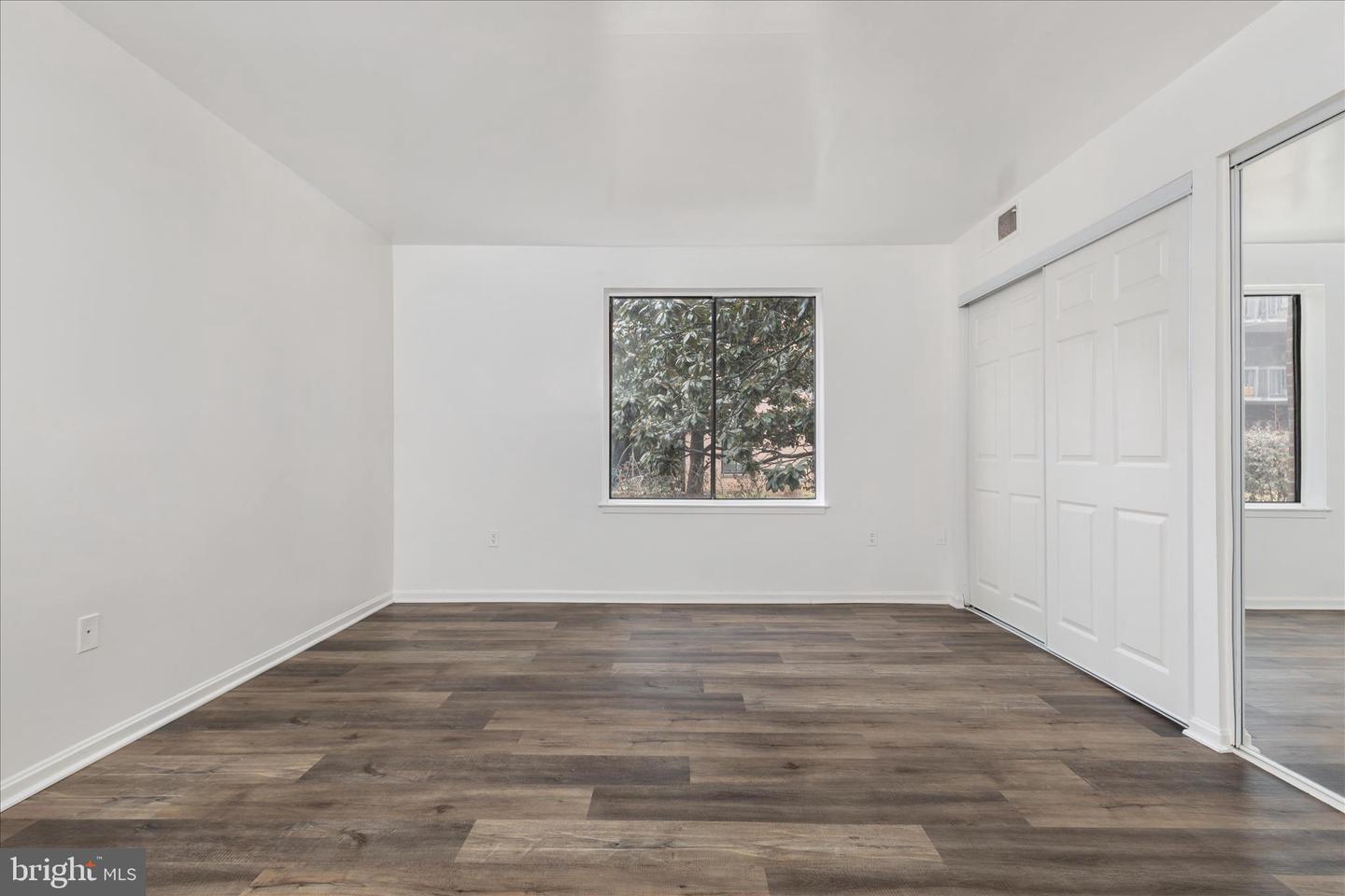 9710 KINGSBRIDGE DR #104, FAIRFAX, Virginia 22031, 1 Bedroom Bedrooms, 4 Rooms Rooms,1 BathroomBathrooms,Residential,For sale,9710 KINGSBRIDGE DR #104,VAFX2286978 MLS # VAFX2286978