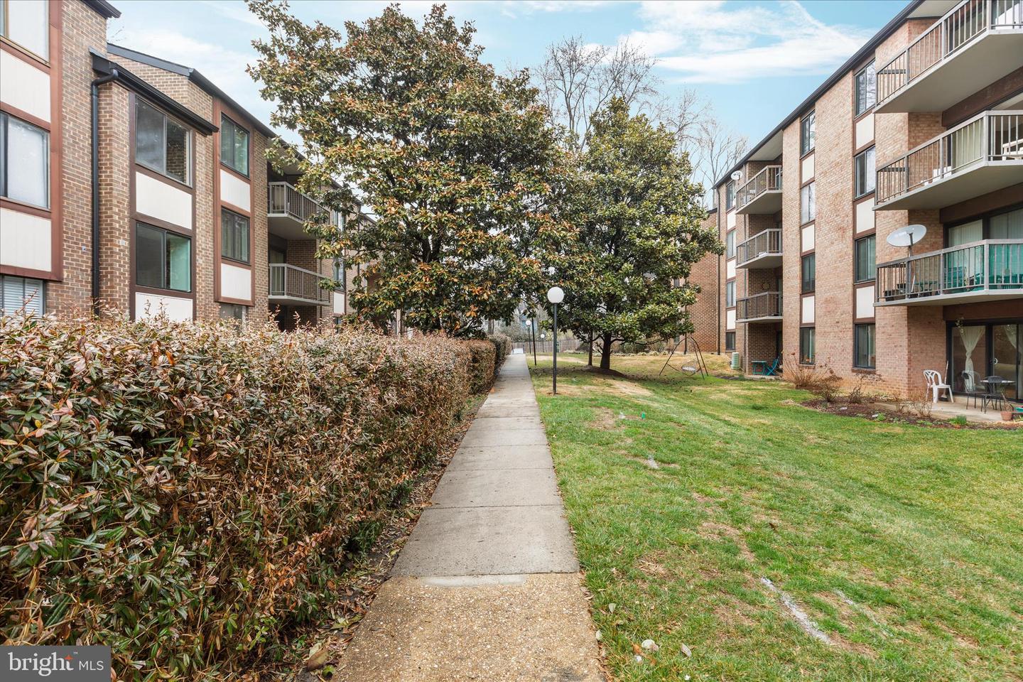 9710 KINGSBRIDGE DR #104, FAIRFAX, Virginia 22031, 1 Bedroom Bedrooms, 4 Rooms Rooms,1 BathroomBathrooms,Residential,For sale,9710 KINGSBRIDGE DR #104,VAFX2286978 MLS # VAFX2286978