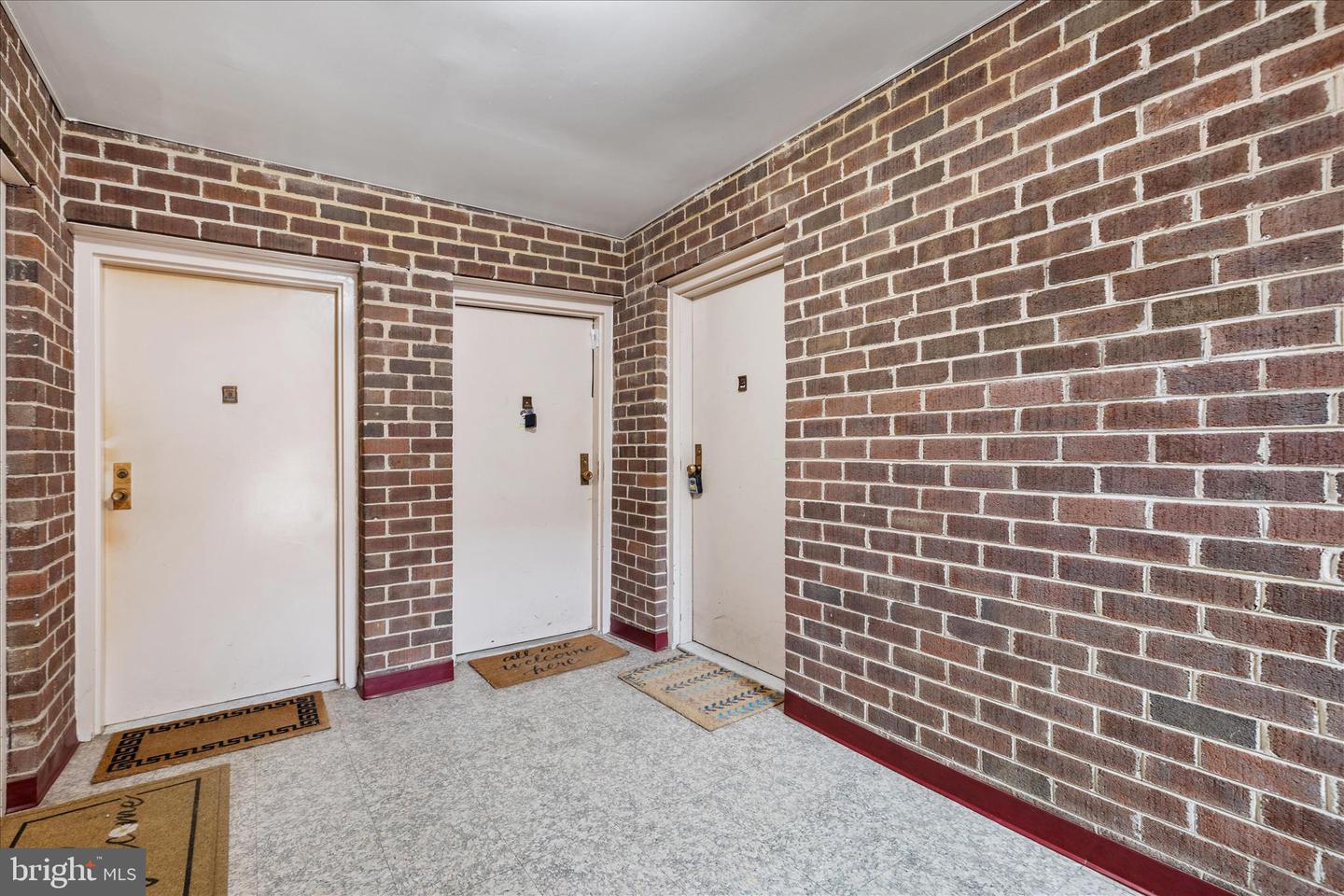 9710 KINGSBRIDGE DR #104, FAIRFAX, Virginia 22031, 1 Bedroom Bedrooms, 4 Rooms Rooms,1 BathroomBathrooms,Residential,For sale,9710 KINGSBRIDGE DR #104,VAFX2286978 MLS # VAFX2286978