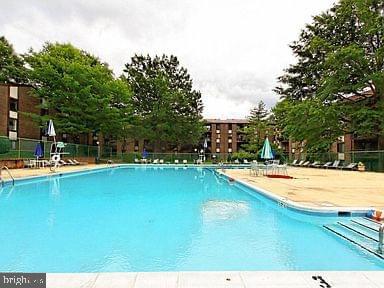 9710 KINGSBRIDGE DR #104, FAIRFAX, Virginia 22031, 1 Bedroom Bedrooms, 4 Rooms Rooms,1 BathroomBathrooms,Residential,For sale,9710 KINGSBRIDGE DR #104,VAFX2286978 MLS # VAFX2286978