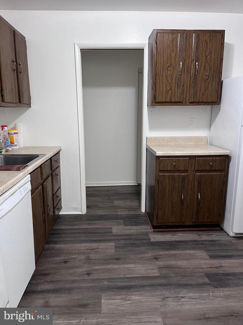 9710 KINGSBRIDGE DR #104, FAIRFAX, Virginia 22031, 1 Bedroom Bedrooms, 4 Rooms Rooms,1 BathroomBathrooms,Residential,For sale,9710 KINGSBRIDGE DR #104,VAFX2286978 MLS # VAFX2286978 9710 KINGSBRIDGE DR #104, FAIRFAX, Virginia 22031, 1 Bedroom Bedrooms, 4 Rooms Rooms,1 BathroomBathrooms,Residential,For sale,9710 KINGSBRIDGE DR #104,VAFX2286978 MLS # VAFX2286978