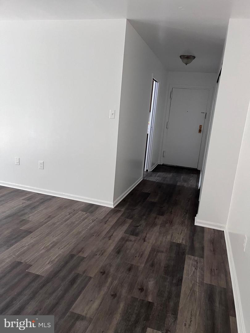 9710 KINGSBRIDGE DR #104, FAIRFAX, Virginia 22031, 1 Bedroom Bedrooms, 4 Rooms Rooms,1 BathroomBathrooms,Residential,For sale,9710 KINGSBRIDGE DR #104,VAFX2286978 MLS # VAFX2286978 9710 KINGSBRIDGE DR #104, FAIRFAX, Virginia 22031, 1 Bedroom Bedrooms, 4 Rooms Rooms,1 BathroomBathrooms,Residential,For sale,9710 KINGSBRIDGE DR #104,VAFX2286978 MLS # VAFX2286978