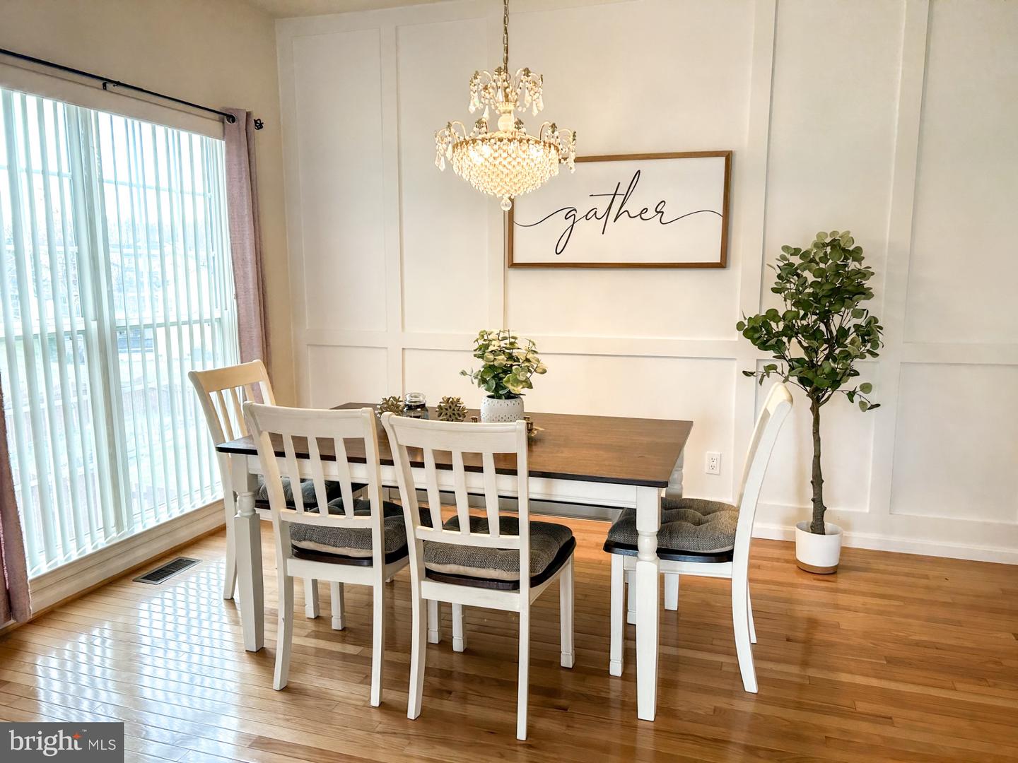 9353 COUGAR CT, MANASSAS PARK, Virginia 20111, 5 Bedrooms Bedrooms, ,3 BathroomsBathrooms,Residential,For sale,9353 COUGAR CT,VAMP2003486 MLS # VAMP2003486