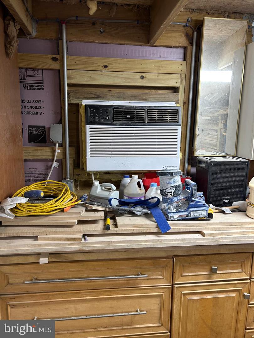 8014 STEADMAN ST, ALEXANDRIA, Virginia 22309, 7 Bedrooms Bedrooms, 7 Rooms Rooms,3 BathroomsBathrooms,Residential,For sale,8014 STEADMAN ST,VAFX2279476 MLS # VAFX2279476