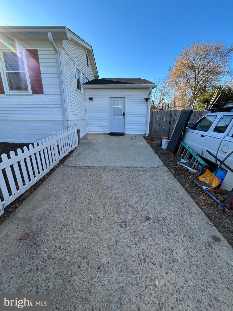 8014 STEADMAN ST, ALEXANDRIA, Virginia 22309, 7 Bedrooms Bedrooms, 7 Rooms Rooms,3 BathroomsBathrooms,Residential,For sale,8014 STEADMAN ST,VAFX2279476 MLS # VAFX2279476