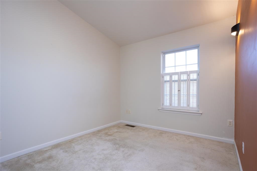 675 STONEWALL DR, HARRISONBURG, Virginia 22801, 2 Bedrooms Bedrooms, ,1 BathroomBathrooms,Residential,675 STONEWALL DR,672698 MLS # 672698 675 STONEWALL DR, HARRISONBURG, Virginia 22801, 2 Bedrooms Bedrooms, ,1 BathroomBathrooms,Residential,675 STONEWALL DR,672698 MLS # 672698