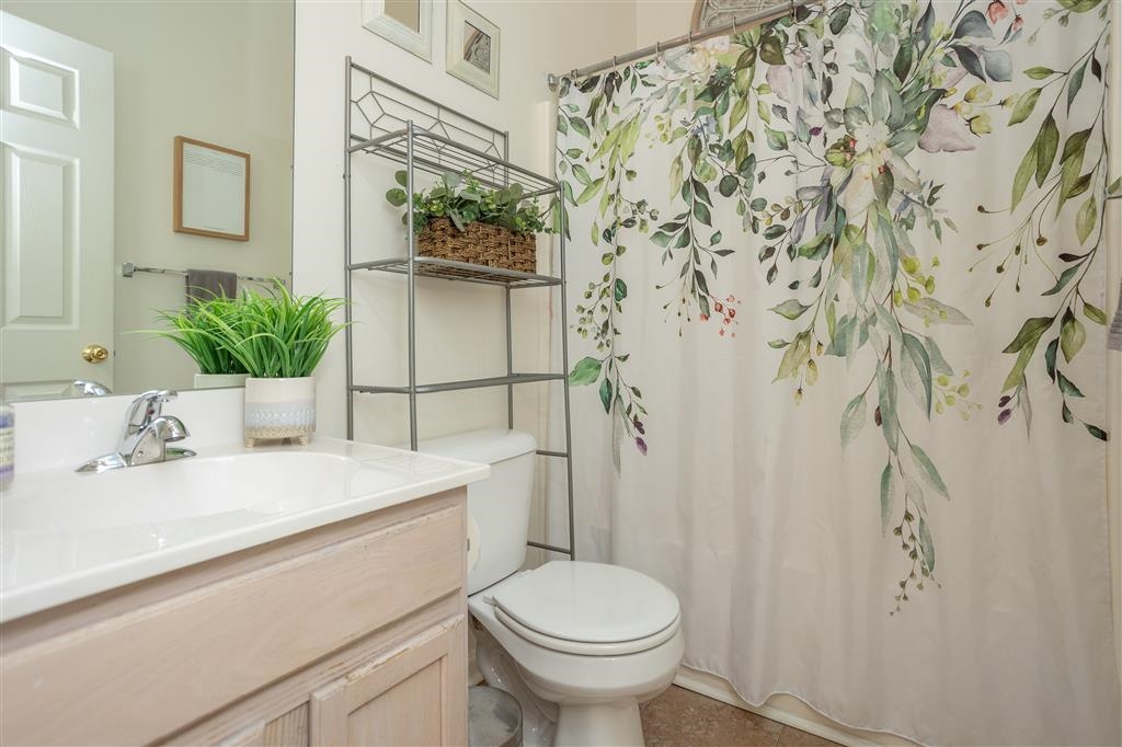 675 STONEWALL DR, HARRISONBURG, Virginia 22801, 2 Bedrooms Bedrooms, ,1 BathroomBathrooms,Residential,675 STONEWALL DR,672698 MLS # 672698 675 STONEWALL DR, HARRISONBURG, Virginia 22801, 2 Bedrooms Bedrooms, ,1 BathroomBathrooms,Residential,675 STONEWALL DR,672698 MLS # 672698