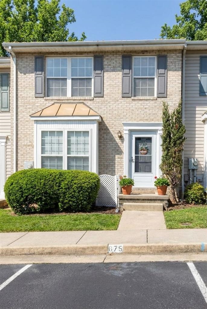 675 STONEWALL DR, HARRISONBURG, Virginia 22801, 2 Bedrooms Bedrooms, ,1 BathroomBathrooms,Residential,675 STONEWALL DR,672698 MLS # 672698 675 STONEWALL DR, HARRISONBURG, Virginia 22801, 2 Bedrooms Bedrooms, ,1 BathroomBathrooms,Residential,675 STONEWALL DR,672698 MLS # 672698