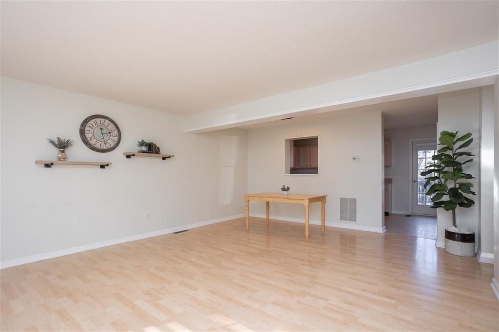 675 STONEWALL DR, HARRISONBURG, Virginia 22801, 2 Bedrooms Bedrooms, ,1 BathroomBathrooms,Residential,675 STONEWALL DR,672698 MLS # 672698 675 STONEWALL DR, HARRISONBURG, Virginia 22801, 2 Bedrooms Bedrooms, ,1 BathroomBathrooms,Residential,675 STONEWALL DR,672698 MLS # 672698