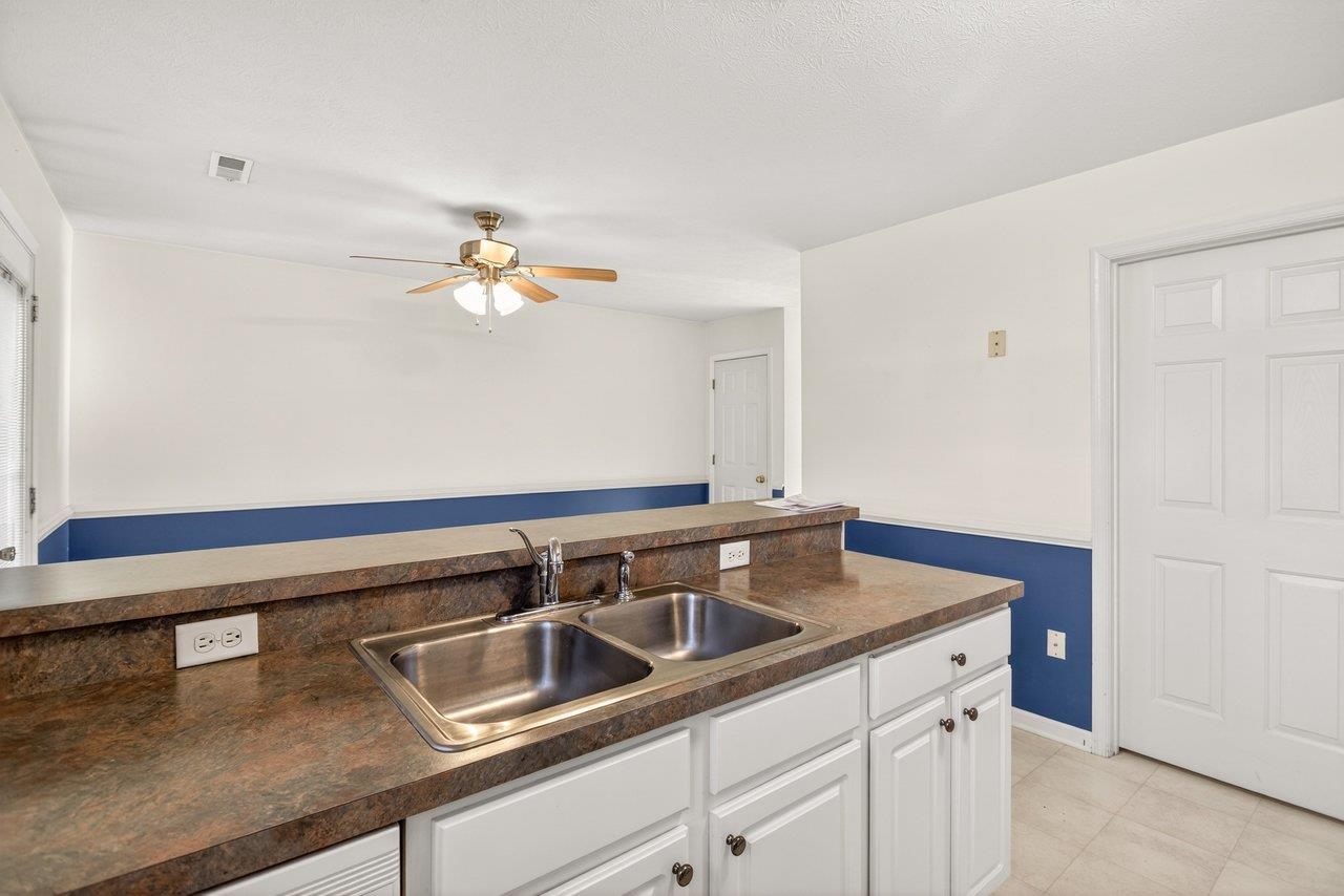 3313 IMPRESSION CT, ROCKINGHAM, Virginia 22801, 3 Bedrooms Bedrooms, ,2 BathroomsBathrooms,Residential,3313 IMPRESSION CT,672699 MLS # 672699 3313 IMPRESSION CT, ROCKINGHAM, Virginia 22801, 3 Bedrooms Bedrooms, ,2 BathroomsBathrooms,Residential,3313 IMPRESSION CT,672699 MLS # 672699