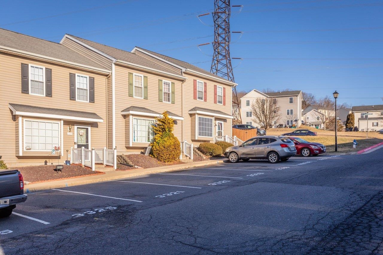 3313 IMPRESSION CT, ROCKINGHAM, Virginia 22801, 3 Bedrooms Bedrooms, ,2 BathroomsBathrooms,Residential,3313 IMPRESSION CT,672699 MLS # 672699 3313 IMPRESSION CT, ROCKINGHAM, Virginia 22801, 3 Bedrooms Bedrooms, ,2 BathroomsBathrooms,Residential,3313 IMPRESSION CT,672699 MLS # 672699