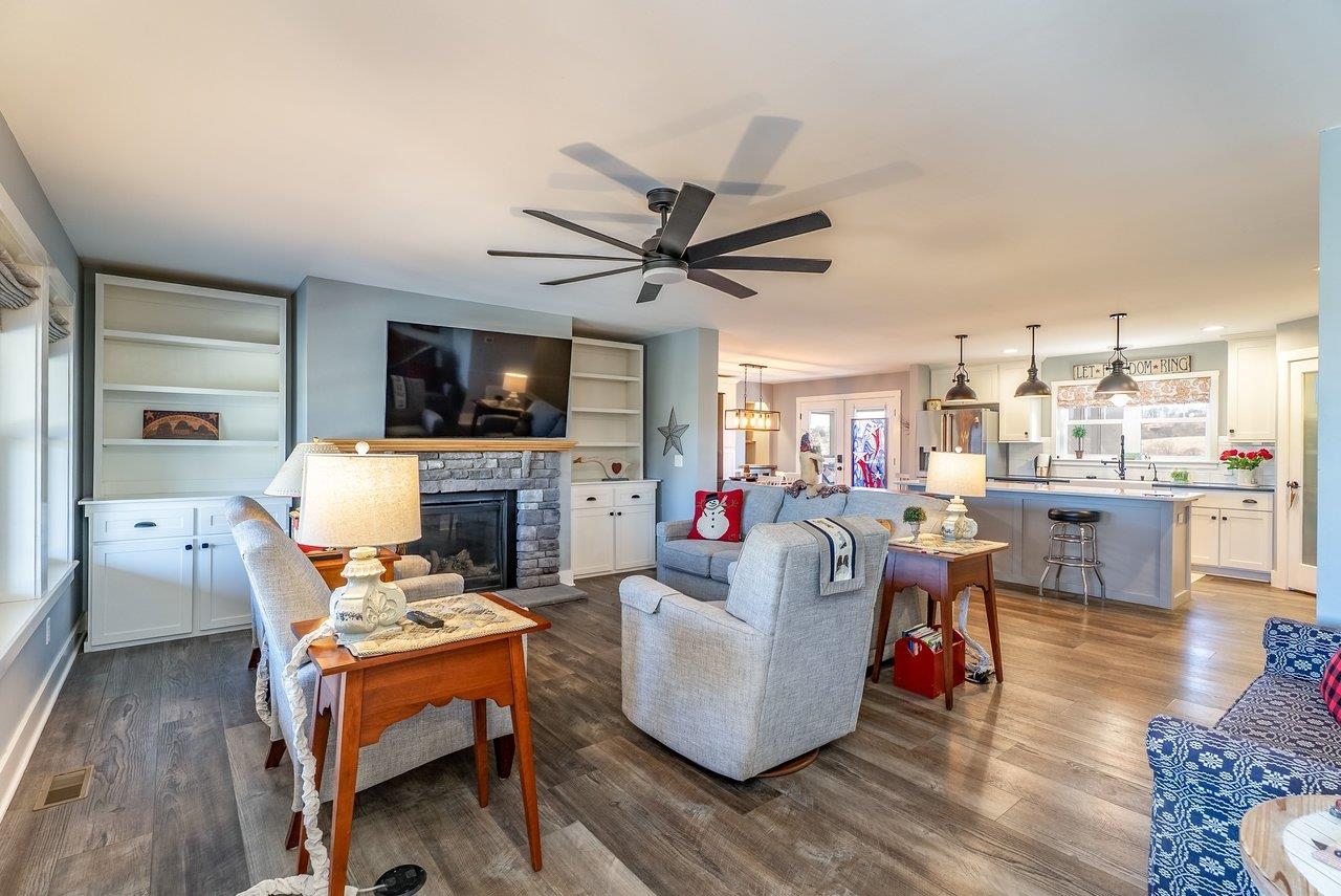 10716 HARPINE HWY, BROADWAY, Virginia 22815, 4 Bedrooms Bedrooms, ,3 BathroomsBathrooms,Residential,Spectacular View Estate on 13.632 Acres,10716 HARPINE HWY,672700 MLS # 672700