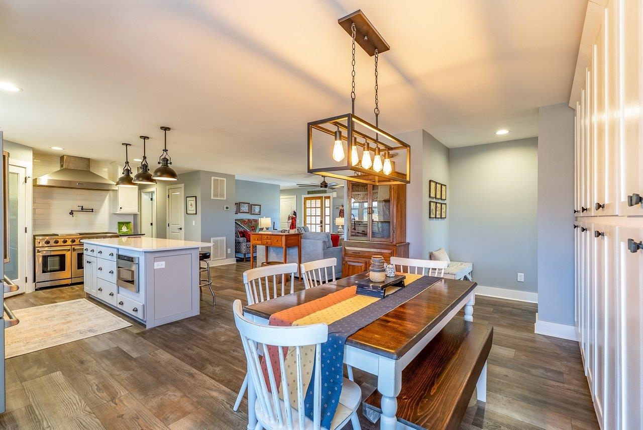 10716 HARPINE HWY, BROADWAY, Virginia 22815, 4 Bedrooms Bedrooms, ,3 BathroomsBathrooms,Residential,Spectacular View Estate on 13.632 Acres,10716 HARPINE HWY,672700 MLS # 672700