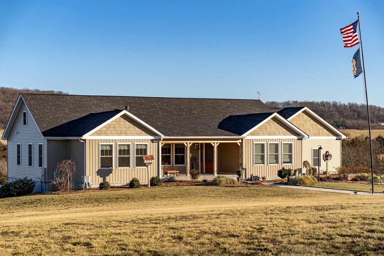 10716 HARPINE HWY, BROADWAY, Virginia 22815, 4 Bedrooms Bedrooms, ,3 BathroomsBathrooms,Residential,Spectacular View Estate on 13.632 Acres,10716 HARPINE HWY,672700 MLS # 672700