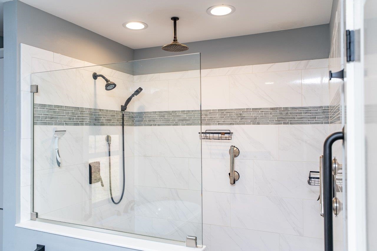 10716 HARPINE HWY, BROADWAY, Virginia 22815, 4 Bedrooms Bedrooms, ,3 BathroomsBathrooms,Residential,Spectacular View Estate on 13.632 Acres,10716 HARPINE HWY,672700 MLS # 672700