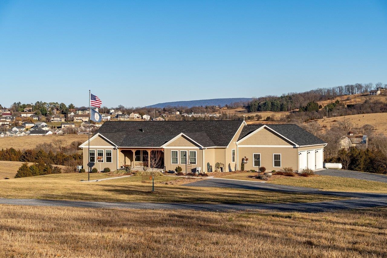 10716 HARPINE HWY, BROADWAY, Virginia 22815, 4 Bedrooms Bedrooms, ,3 BathroomsBathrooms,Residential,Spectacular View Estate on 13.632 Acres,10716 HARPINE HWY,672700 MLS # 672700