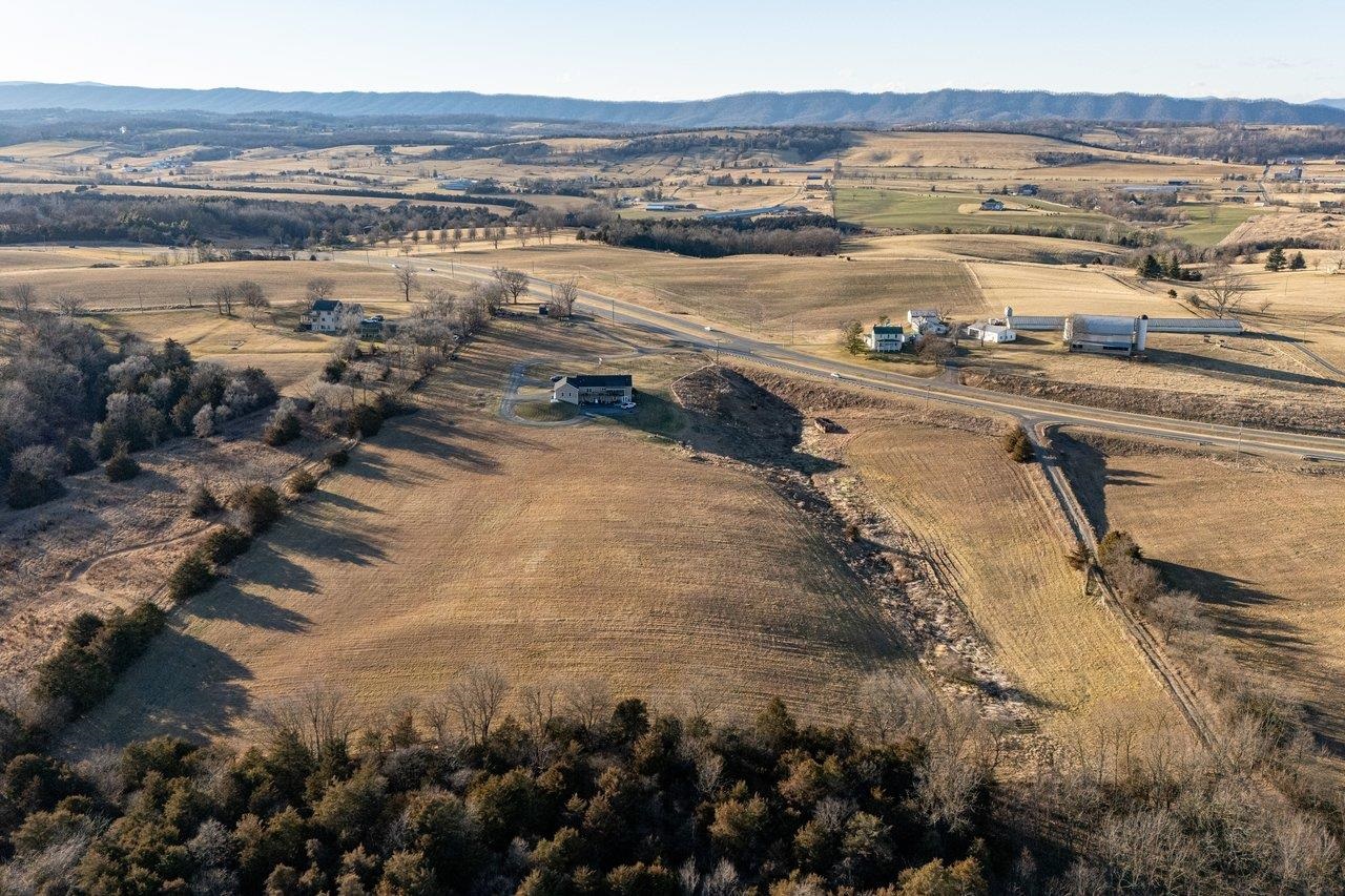 10716 HARPINE HWY, BROADWAY, Virginia 22815, 4 Bedrooms Bedrooms, ,3 BathroomsBathrooms,Residential,Spectacular View Estate on 13.632 Acres,10716 HARPINE HWY,672700 MLS # 672700