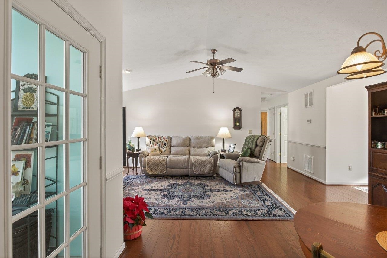 1716 EVERGREEN DR, HARRISONBURG, Virginia 22801, 3 Bedrooms Bedrooms, ,2 BathroomsBathrooms,Residential,1716 EVERGREEN DR,672704 MLS # 672704