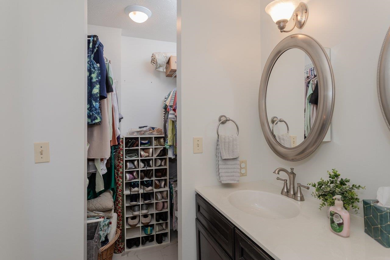 1716 EVERGREEN DR, HARRISONBURG, Virginia 22801, 3 Bedrooms Bedrooms, ,2 BathroomsBathrooms,Residential,1716 EVERGREEN DR,672704 MLS # 672704