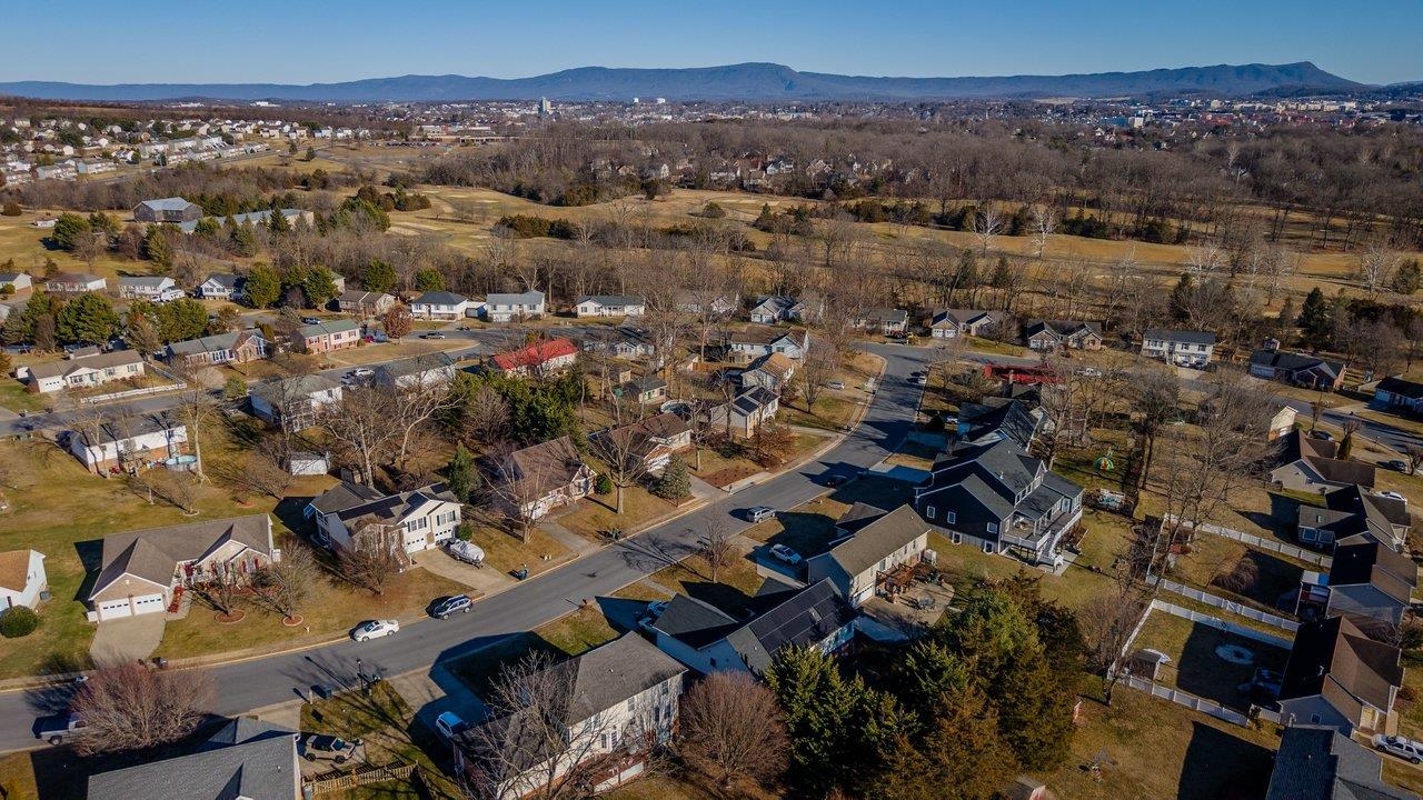 1716 EVERGREEN DR, HARRISONBURG, Virginia 22801, 3 Bedrooms Bedrooms, ,2 BathroomsBathrooms,Residential,1716 EVERGREEN DR,672704 MLS # 672704