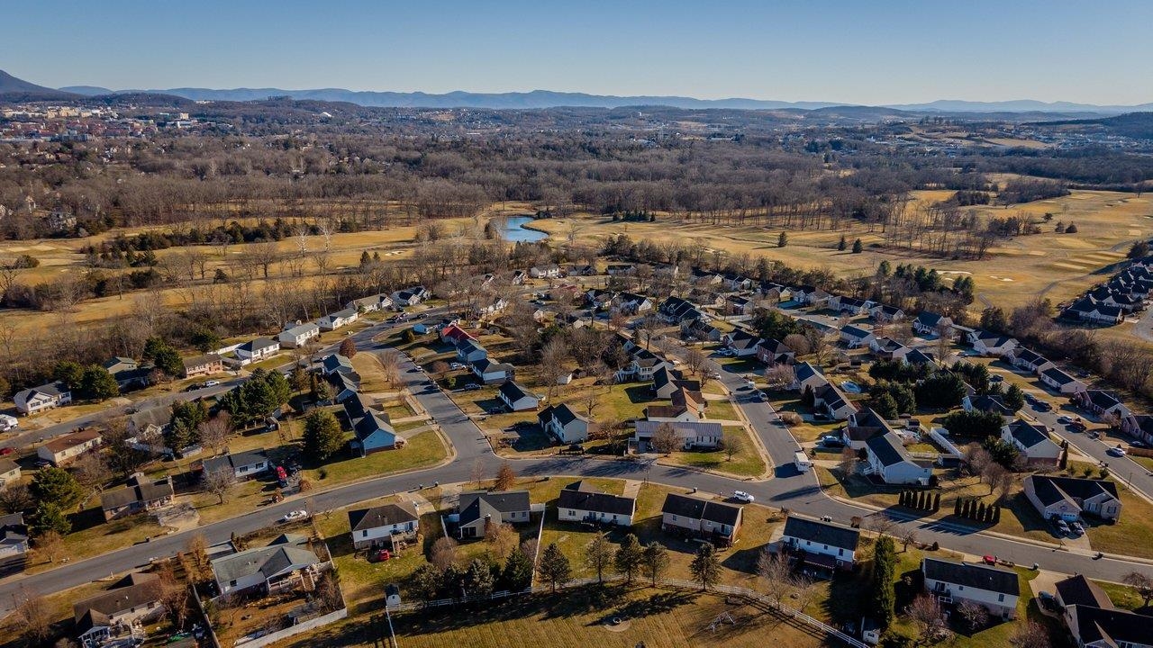 1716 EVERGREEN DR, HARRISONBURG, Virginia 22801, 3 Bedrooms Bedrooms, ,2 BathroomsBathrooms,Residential,1716 EVERGREEN DR,672704 MLS # 672704