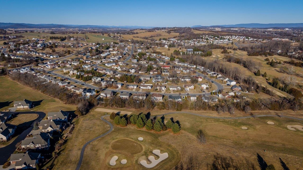 1716 EVERGREEN DR, HARRISONBURG, Virginia 22801, 3 Bedrooms Bedrooms, ,2 BathroomsBathrooms,Residential,1716 EVERGREEN DR,672704 MLS # 672704