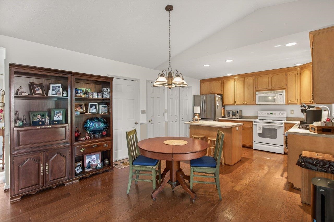 1716 EVERGREEN DR, HARRISONBURG, Virginia 22801, 3 Bedrooms Bedrooms, ,2 BathroomsBathrooms,Residential,1716 EVERGREEN DR,672704 MLS # 672704