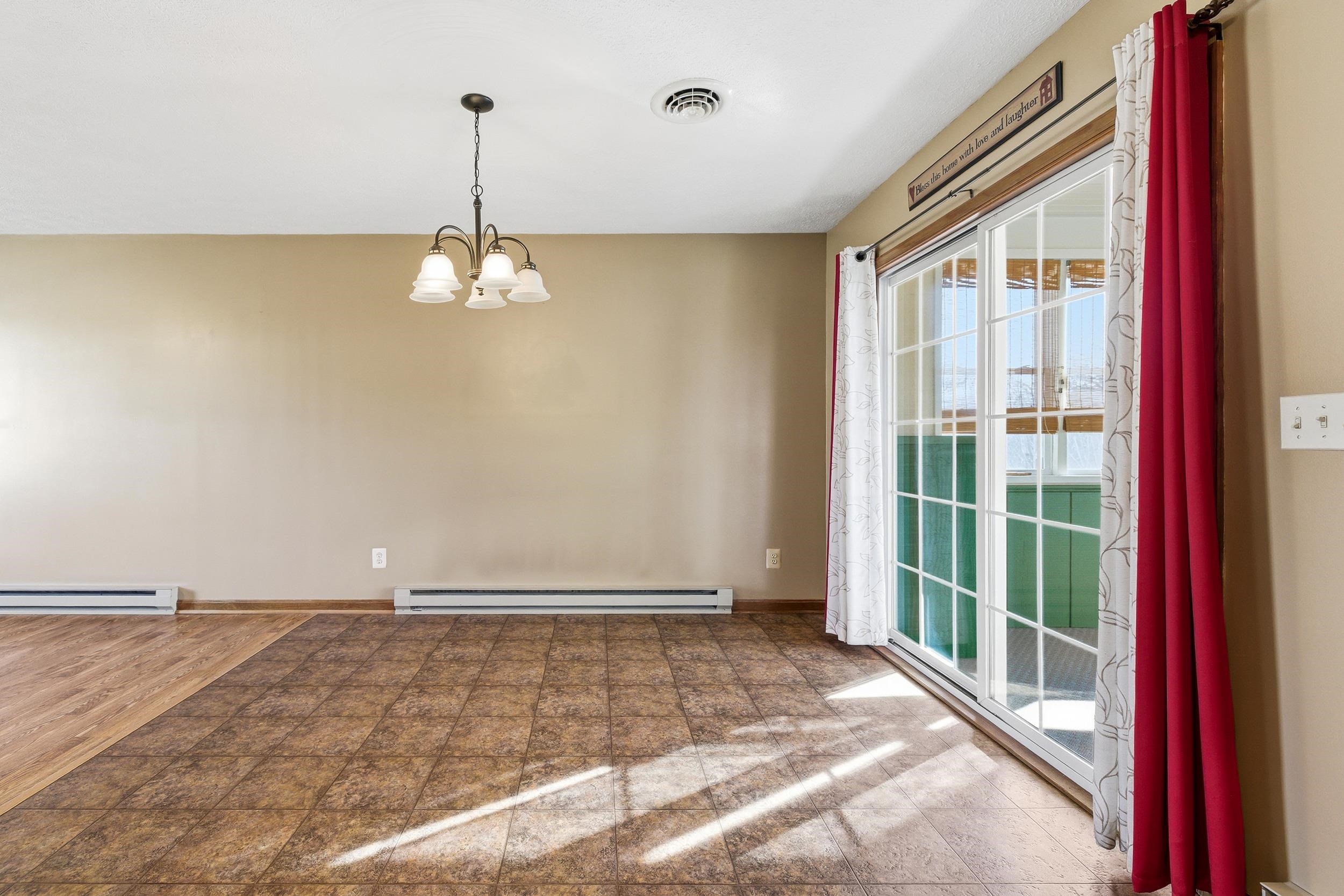 323 WESTLU DR, LURAY, Virginia 22835, 3 Bedrooms Bedrooms, ,2 BathroomsBathrooms,Residential,323 WESTLU DR,672706 MLS # 672706