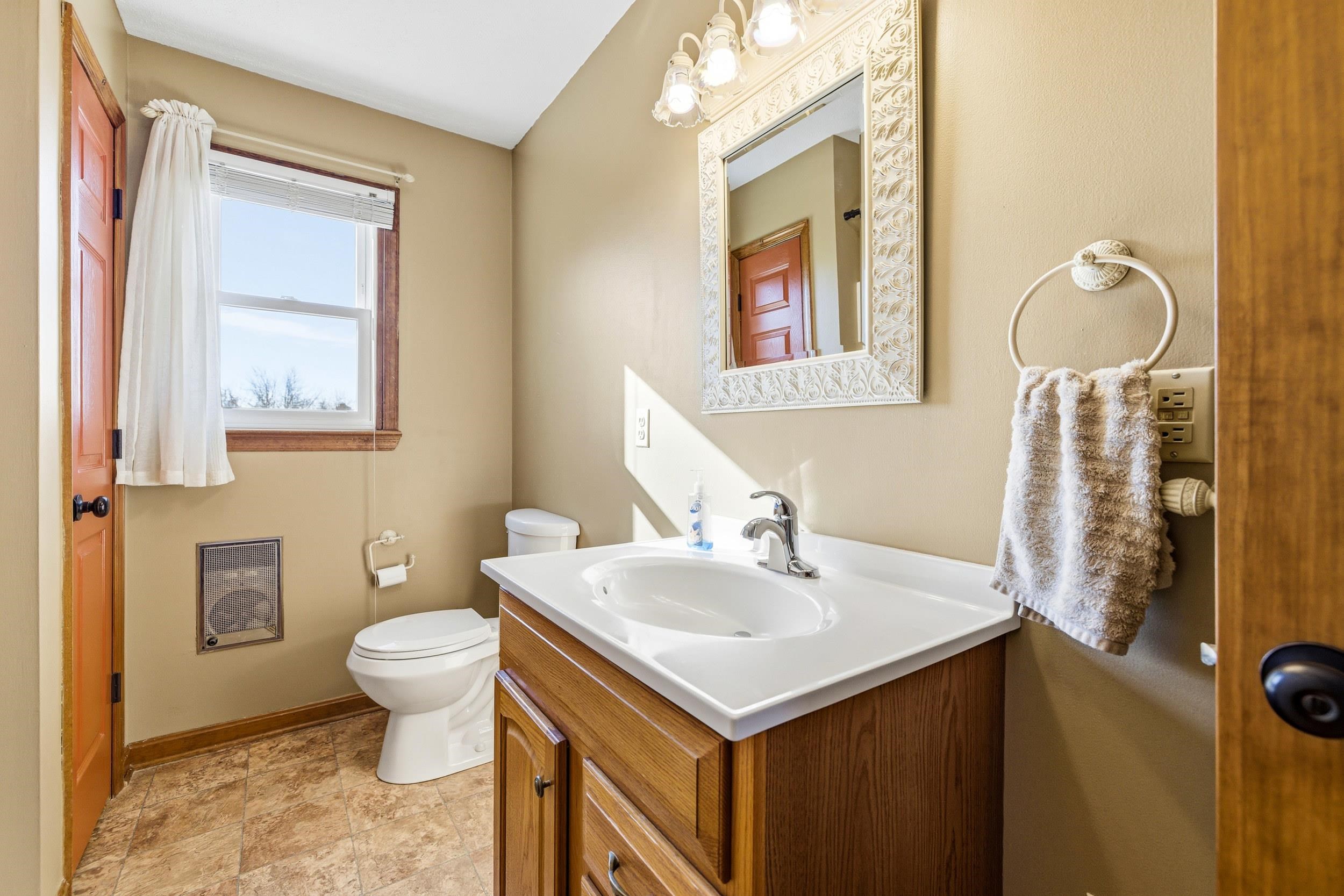 323 WESTLU DR, LURAY, Virginia 22835, 3 Bedrooms Bedrooms, ,2 BathroomsBathrooms,Residential,323 WESTLU DR,672706 MLS # 672706