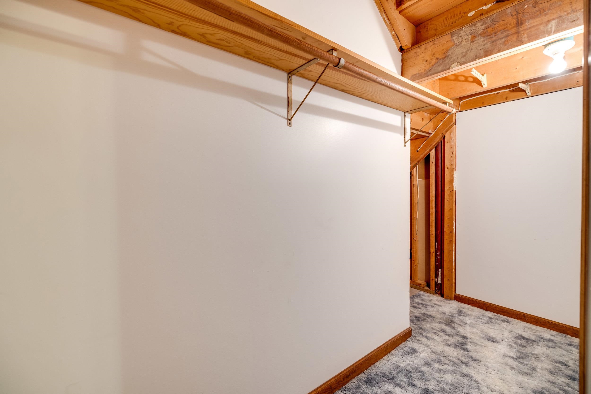 323 WESTLU DR, LURAY, Virginia 22835, 3 Bedrooms Bedrooms, ,2 BathroomsBathrooms,Residential,323 WESTLU DR,672706 MLS # 672706