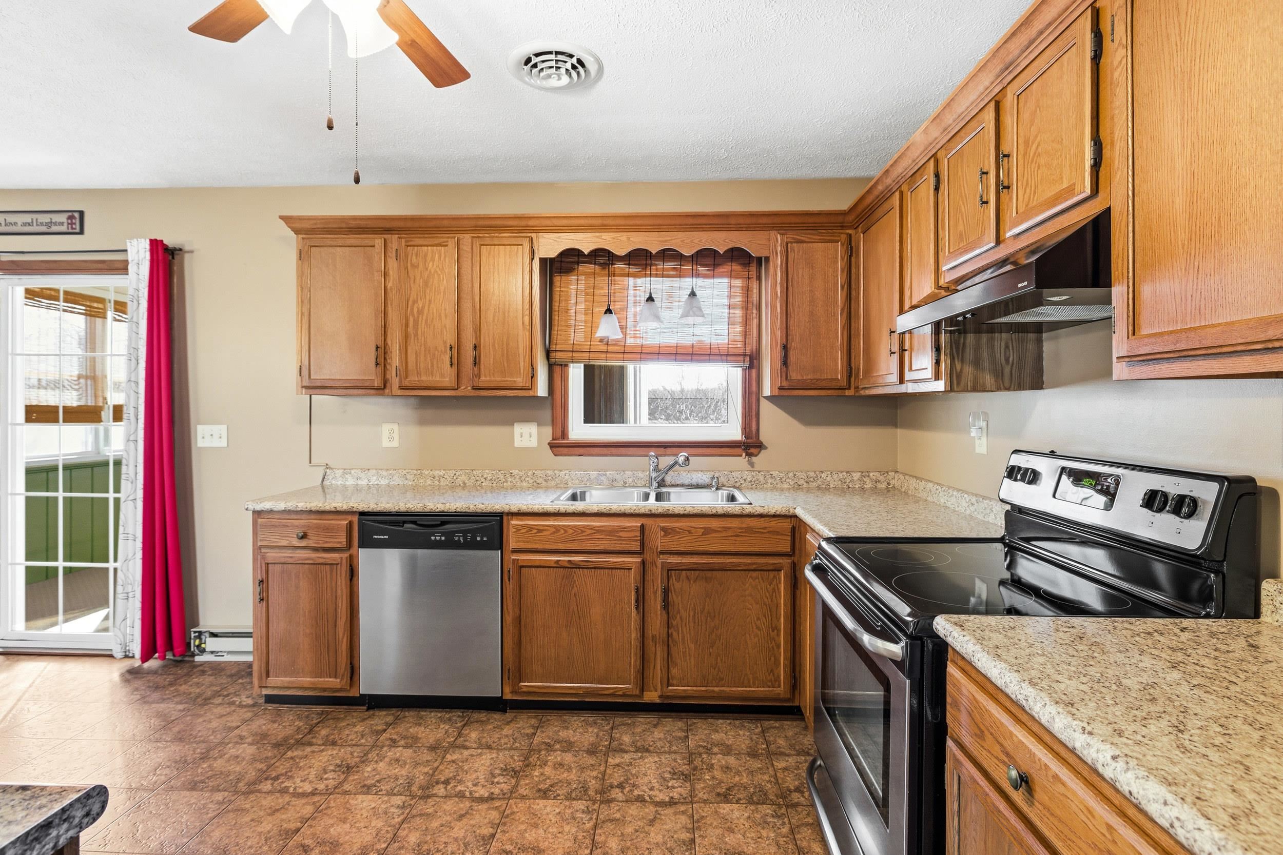 323 WESTLU DR, LURAY, Virginia 22835, 3 Bedrooms Bedrooms, ,2 BathroomsBathrooms,Residential,323 WESTLU DR,672706 MLS # 672706