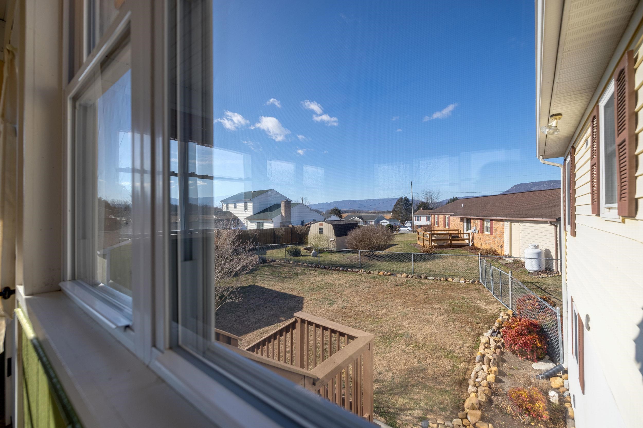 323 WESTLU DR, LURAY, Virginia 22835, 3 Bedrooms Bedrooms, ,2 BathroomsBathrooms,Residential,323 WESTLU DR,672706 MLS # 672706