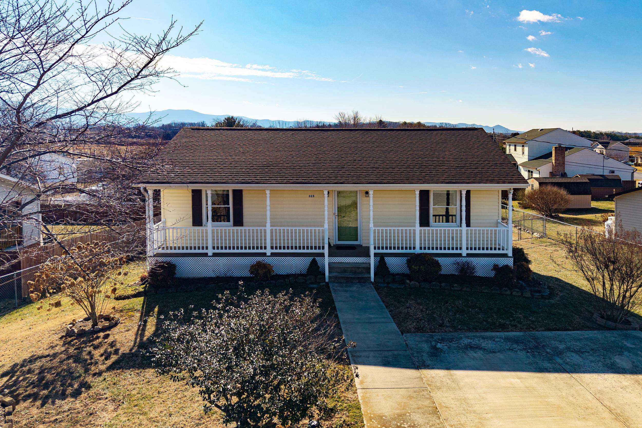 323 WESTLU DR, LURAY, Virginia 22835, 3 Bedrooms Bedrooms, ,2 BathroomsBathrooms,Residential,323 WESTLU DR,672706 MLS # 672706