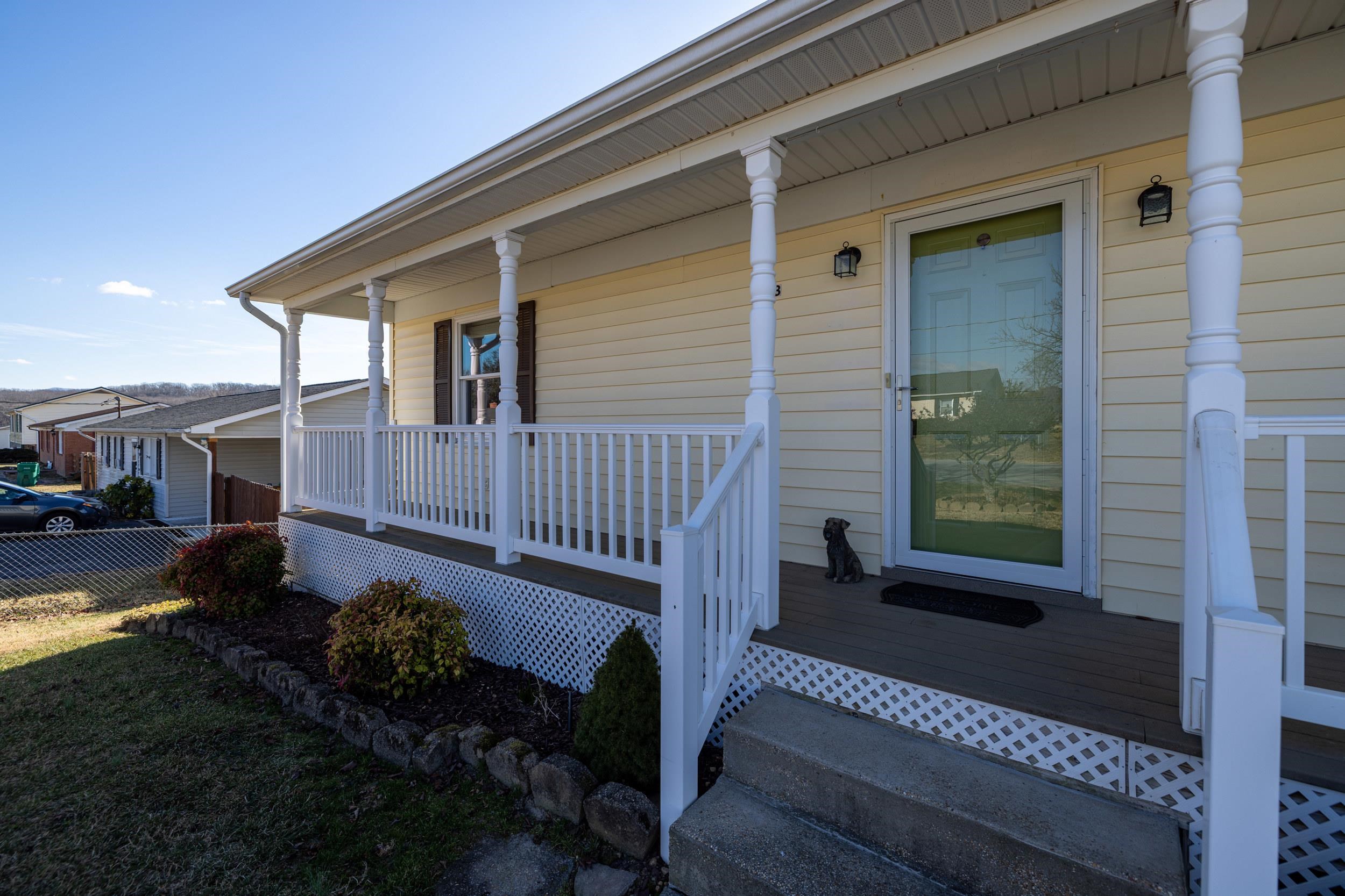 323 WESTLU DR, LURAY, Virginia 22835, 3 Bedrooms Bedrooms, ,2 BathroomsBathrooms,Residential,323 WESTLU DR,672706 MLS # 672706