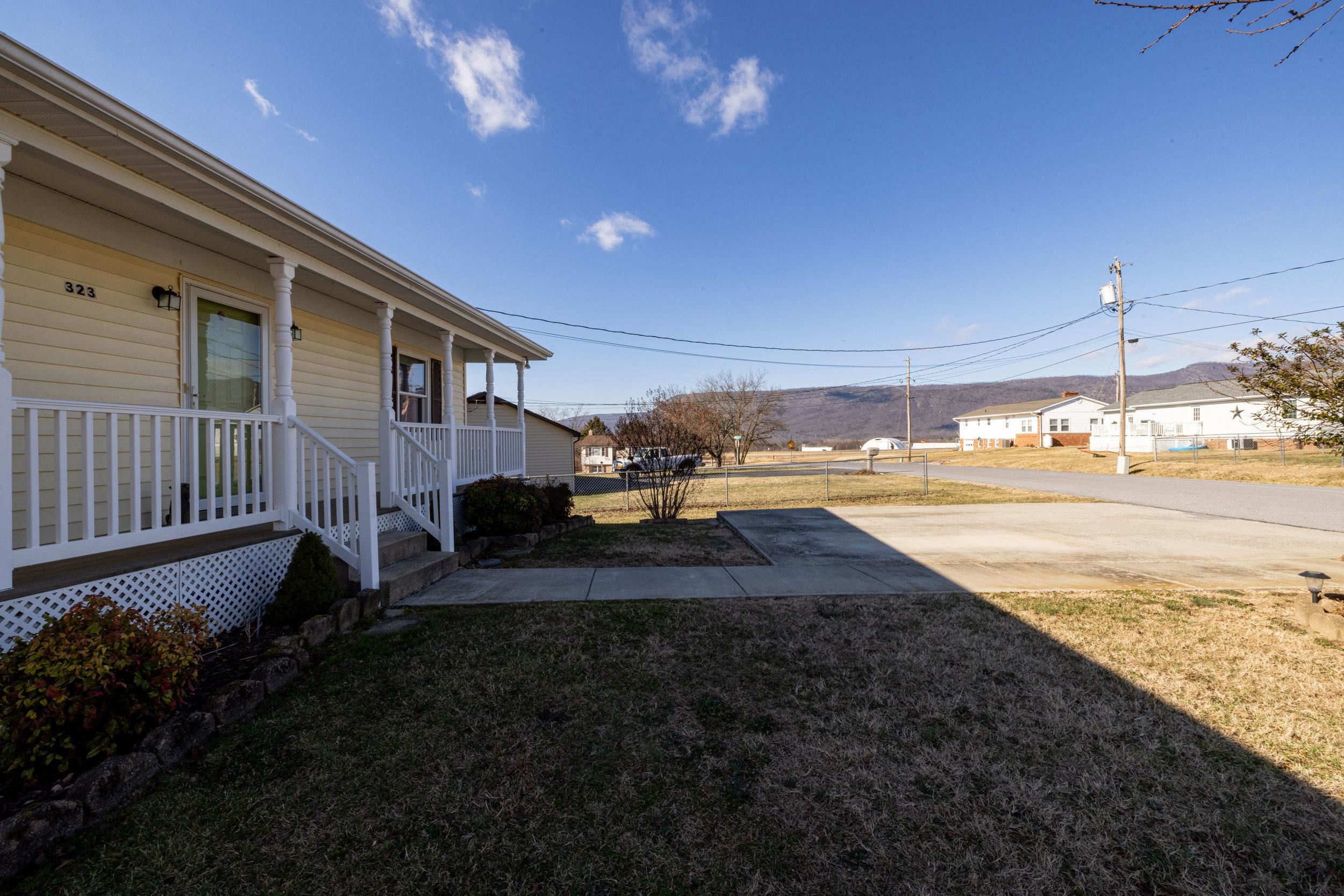323 WESTLU DR, LURAY, Virginia 22835, 3 Bedrooms Bedrooms, ,2 BathroomsBathrooms,Residential,323 WESTLU DR,672706 MLS # 672706