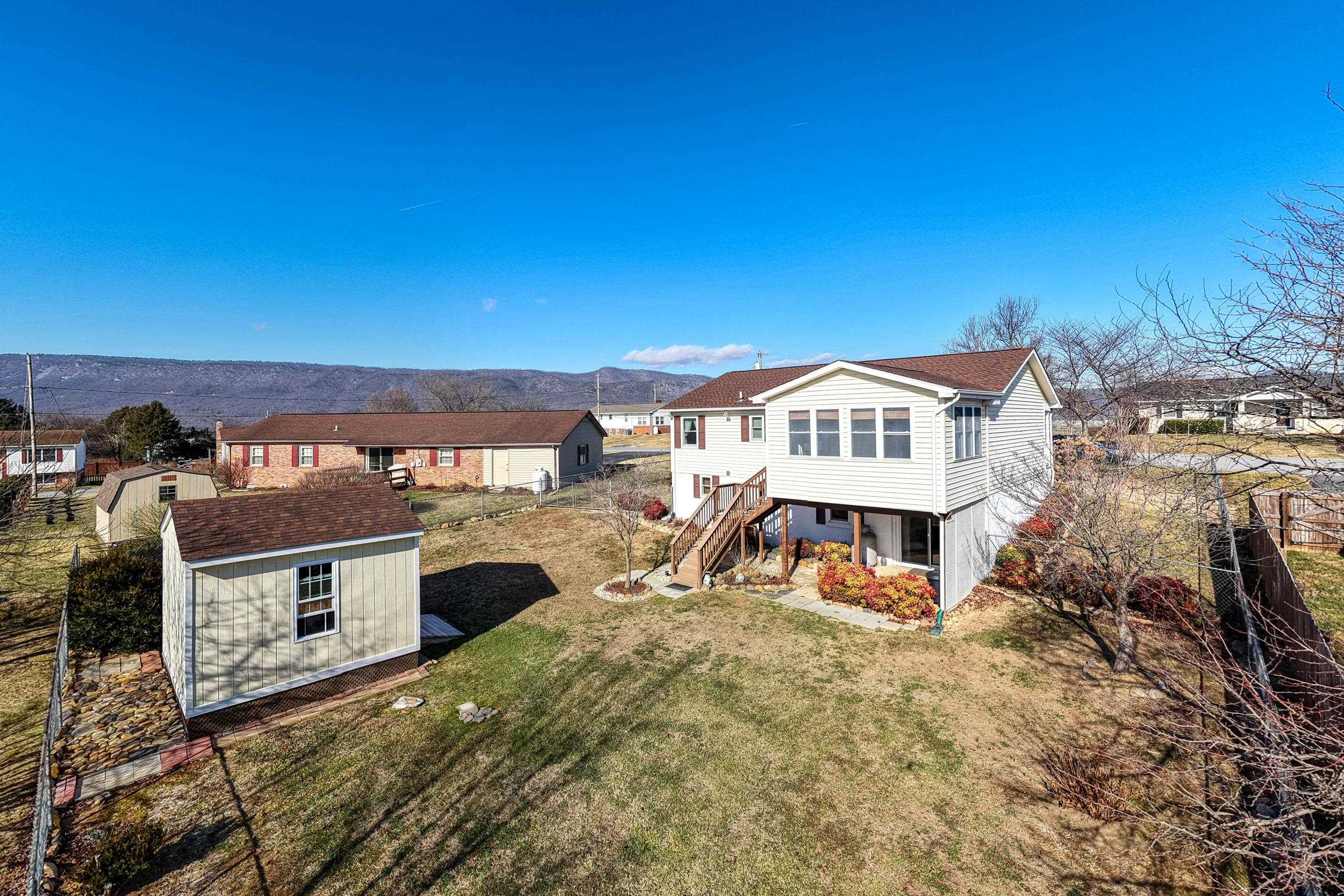 323 WESTLU DR, LURAY, Virginia 22835, 3 Bedrooms Bedrooms, ,2 BathroomsBathrooms,Residential,323 WESTLU DR,672706 MLS # 672706