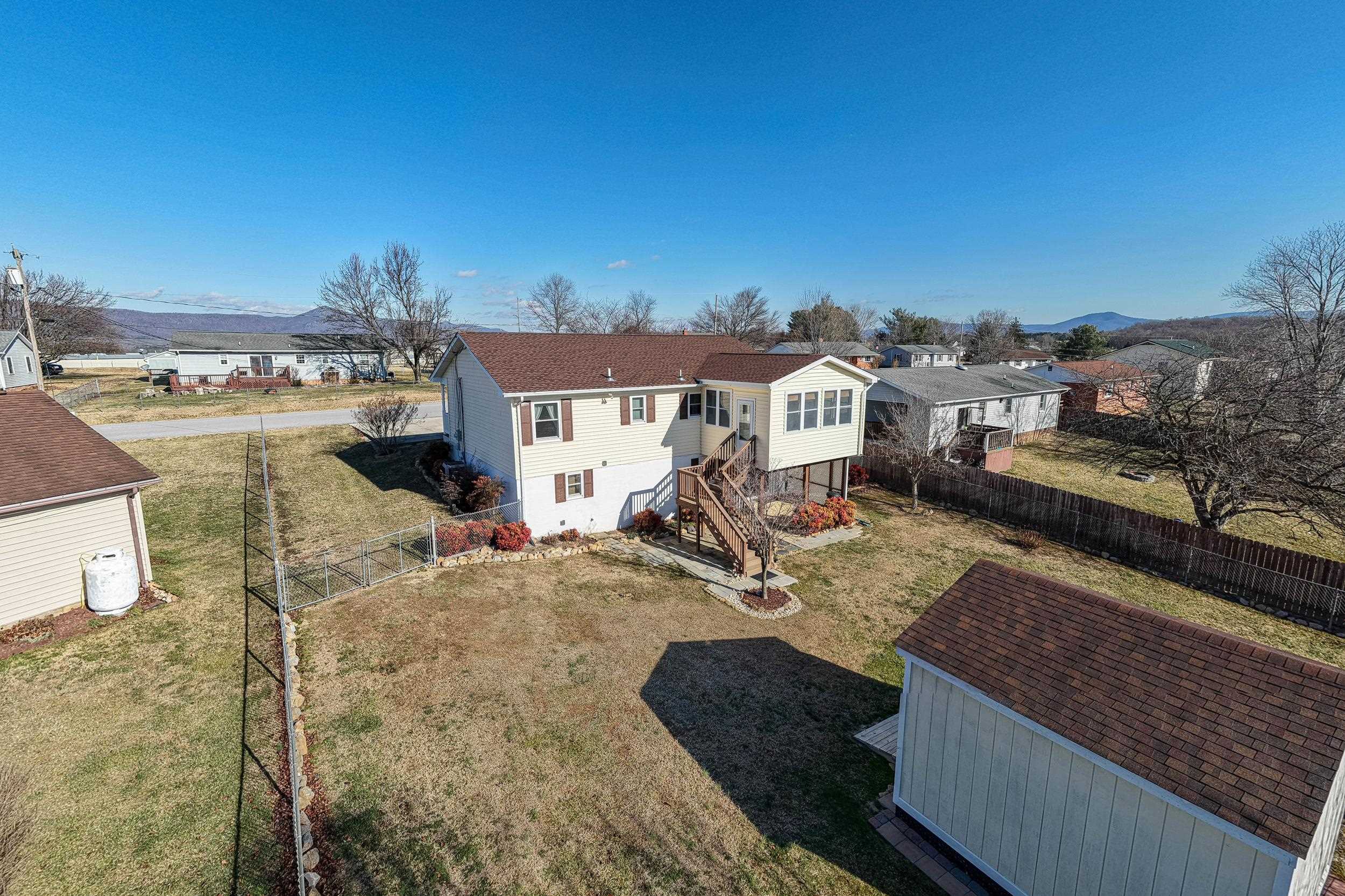 323 WESTLU DR, LURAY, Virginia 22835, 3 Bedrooms Bedrooms, ,2 BathroomsBathrooms,Residential,323 WESTLU DR,672706 MLS # 672706