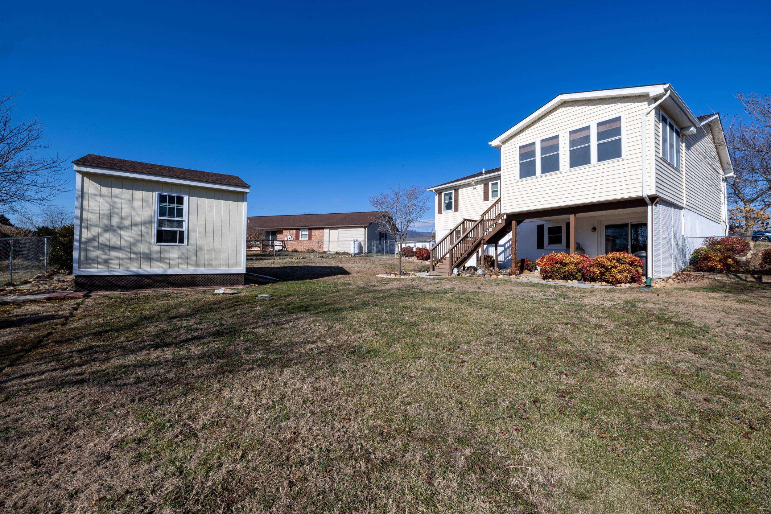 323 WESTLU DR, LURAY, Virginia 22835, 3 Bedrooms Bedrooms, ,2 BathroomsBathrooms,Residential,323 WESTLU DR,672706 MLS # 672706