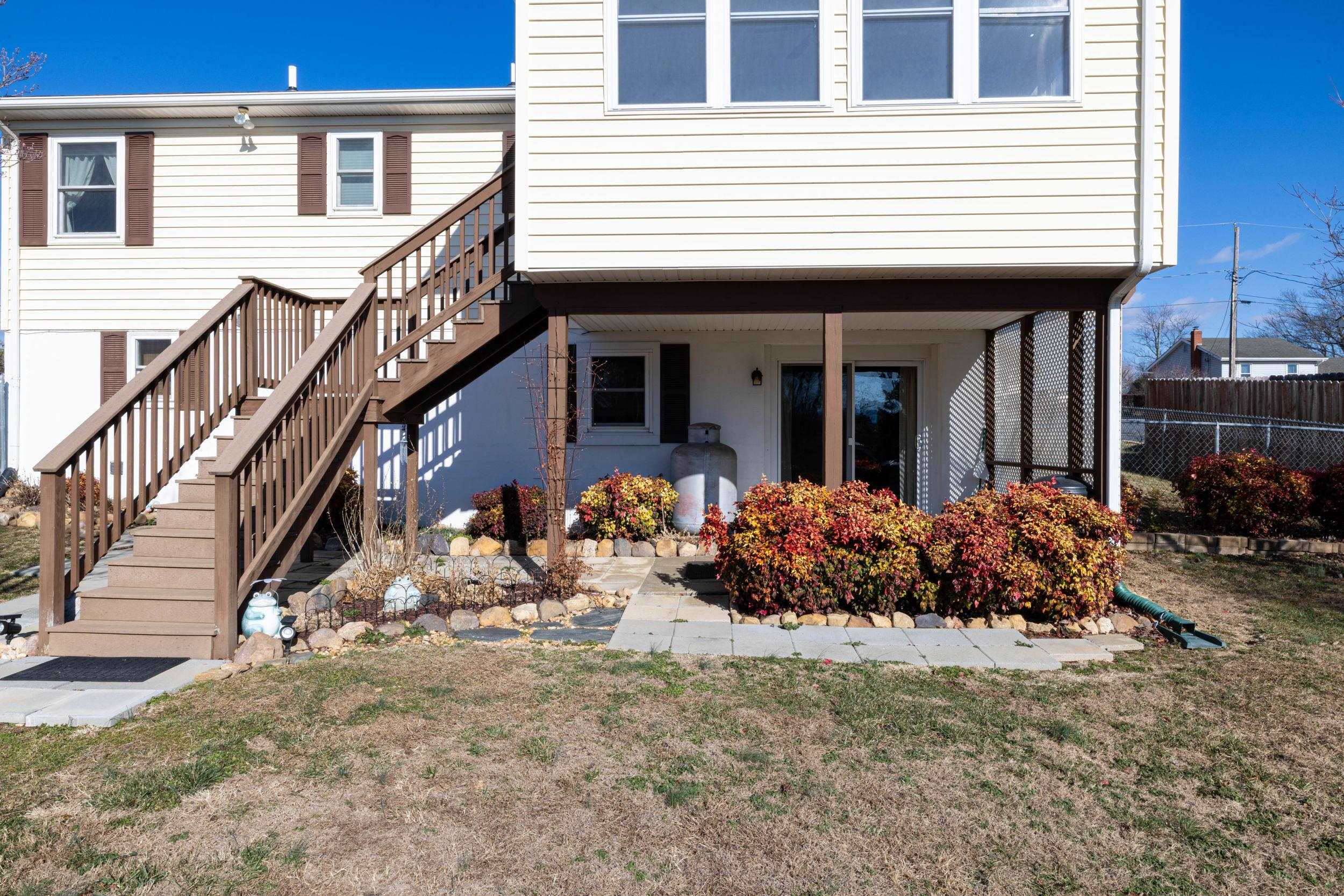 323 WESTLU DR, LURAY, Virginia 22835, 3 Bedrooms Bedrooms, ,2 BathroomsBathrooms,Residential,323 WESTLU DR,672706 MLS # 672706