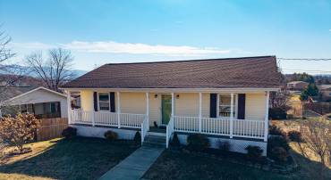 323 WESTLU DR, LURAY, Virginia 22835, 3 Bedrooms Bedrooms, ,2 BathroomsBathrooms,Residential,323 WESTLU DR,672706 MLS # 672706