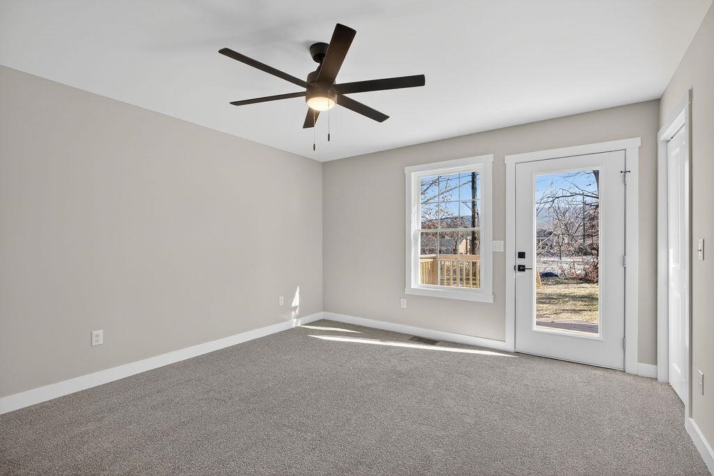 640 N BAYARD AVE, WAYNESBORO, Virginia 22980, 3 Bedrooms Bedrooms, ,2 BathroomsBathrooms,Residential,640 N BAYARD AVE,672701 MLS # 672701