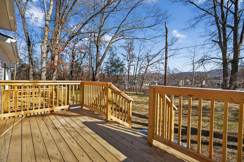 640 N BAYARD AVE, WAYNESBORO, Virginia 22980, 3 Bedrooms Bedrooms, ,2 BathroomsBathrooms,Residential,640 N BAYARD AVE,672701 MLS # 672701