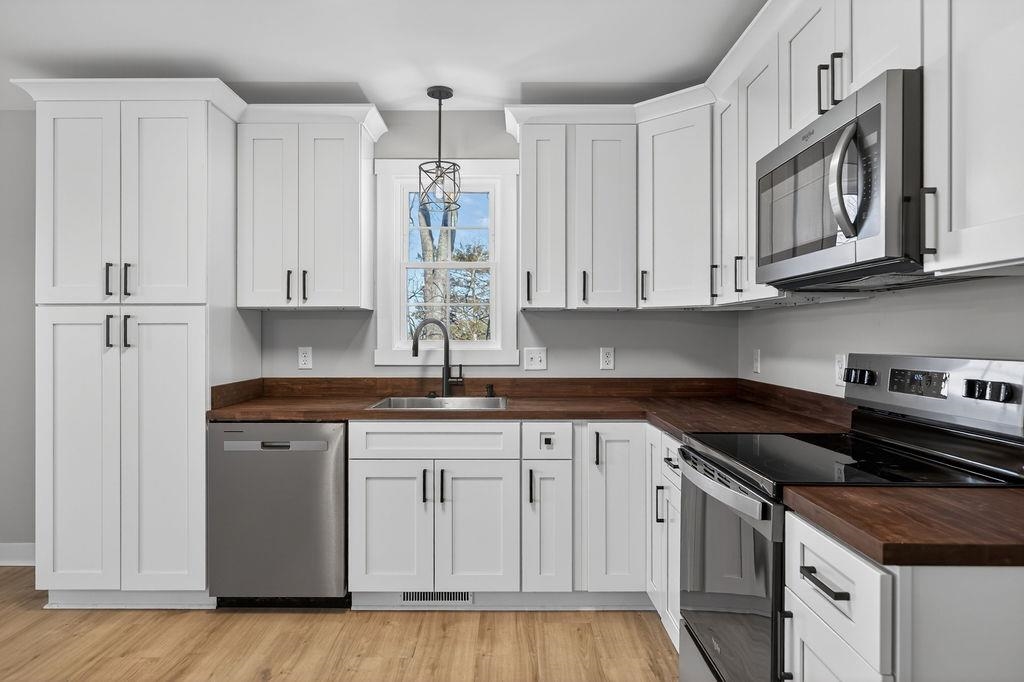 644 N BAYARD AVE, WAYNESBORO, Virginia 22980, 3 Bedrooms Bedrooms, ,2 BathroomsBathrooms,Residential,644 N BAYARD AVE,672703 MLS # 672703