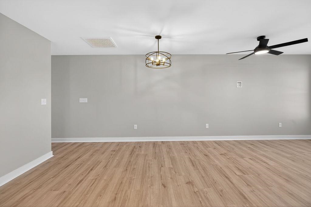 644 N BAYARD AVE, WAYNESBORO, Virginia 22980, 3 Bedrooms Bedrooms, ,2 BathroomsBathrooms,Residential,644 N BAYARD AVE,672703 MLS # 672703