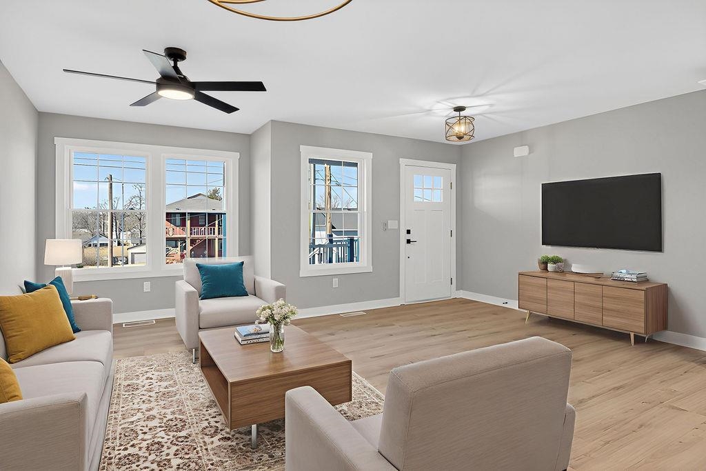 644 N BAYARD AVE, WAYNESBORO, Virginia 22980, 3 Bedrooms Bedrooms, ,2 BathroomsBathrooms,Residential,644 N BAYARD AVE,672703 MLS # 672703